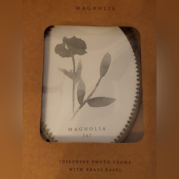 Magnolia Josephine Brass Easel Photo Frame - Picture 3 of 12